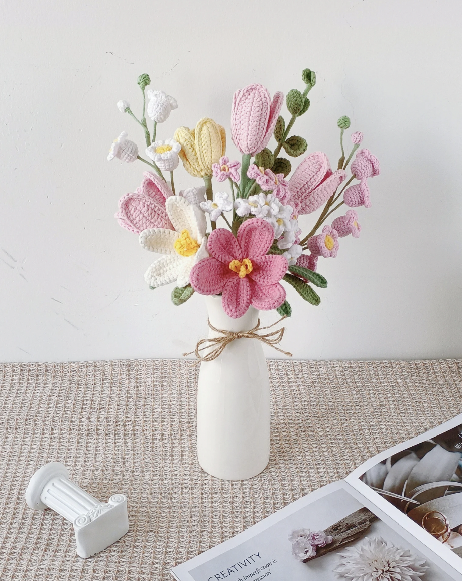39. Crochet flower bouquet
